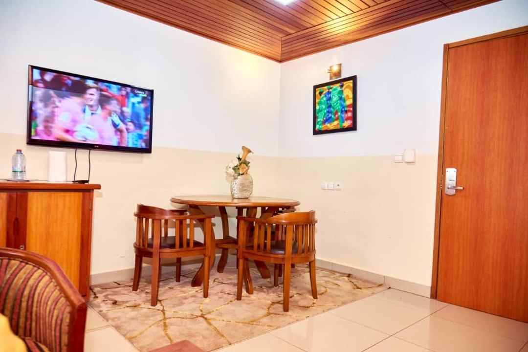 Congress Hotel Yaoundé エクステリア 写真