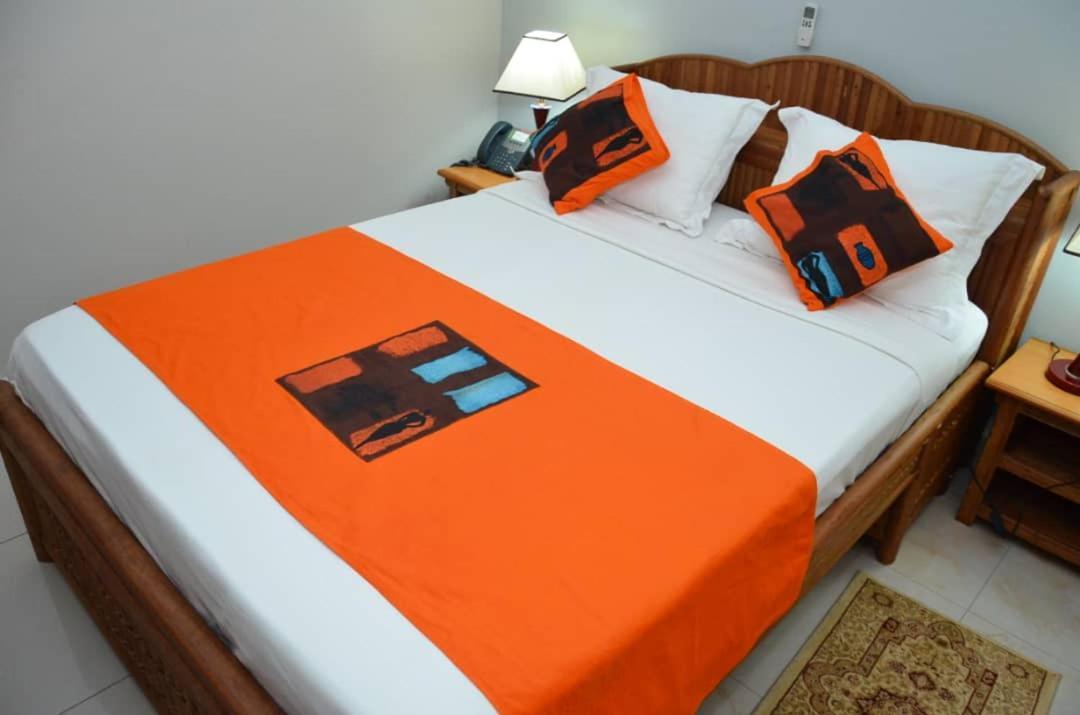 Congress Hotel Yaoundé エクステリア 写真
